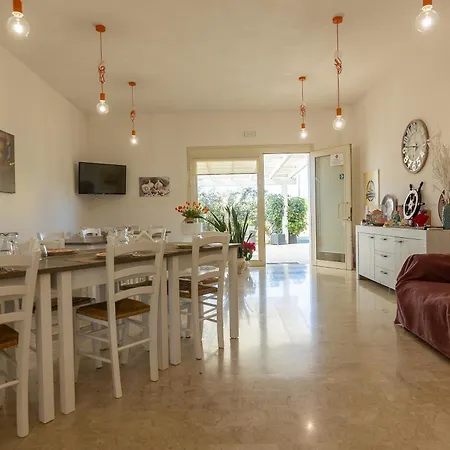 Bed & Breakfast La Rosa Dei Venti - Free Parking, Air Conditioning And Wi-fi